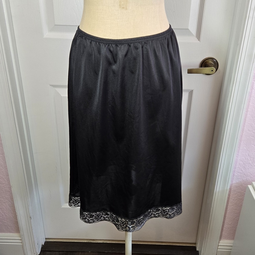 Vanity Fair Vintage Black Half Slip Women's Size M Nylon Lace Lingerie USA